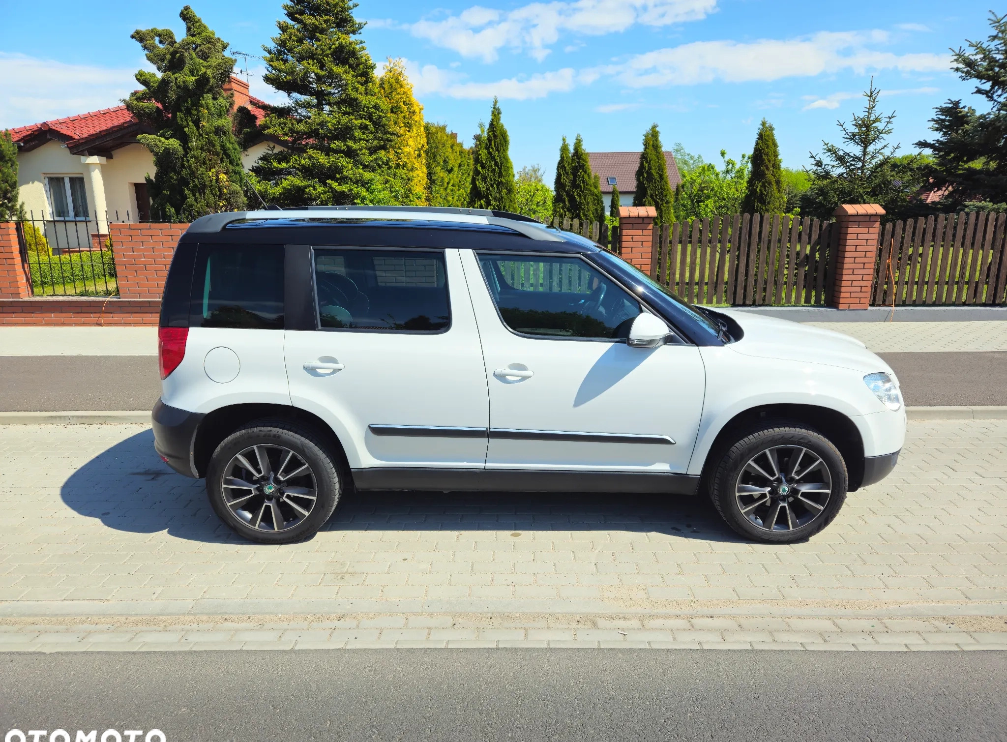 Skoda Yeti cena 32900 przebieg: 228000, rok produkcji 2013 z Gniezno małe 529